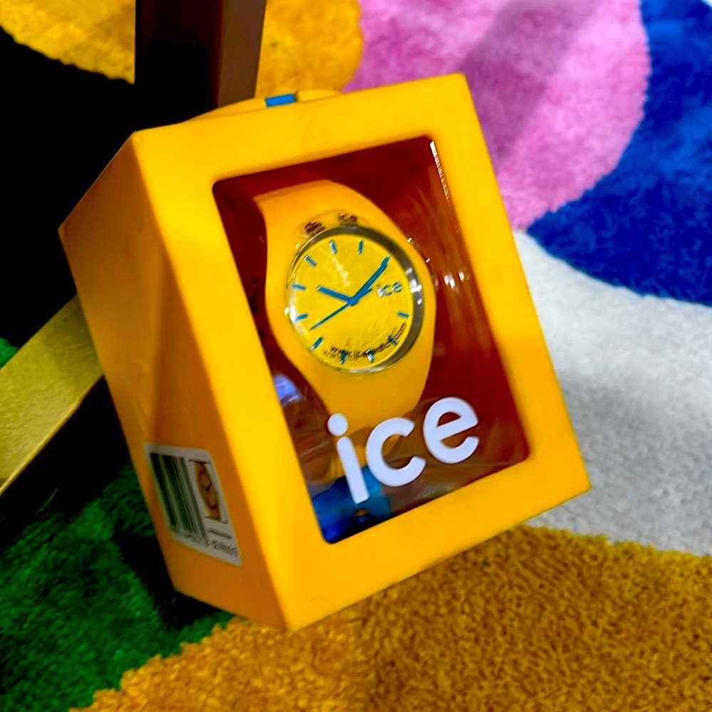 Brand new watch for women elastic rubber one of a kind yellow neon